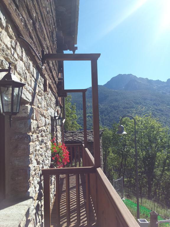 Le Petit Coeur Hotel Fontainemore Екстериор снимка