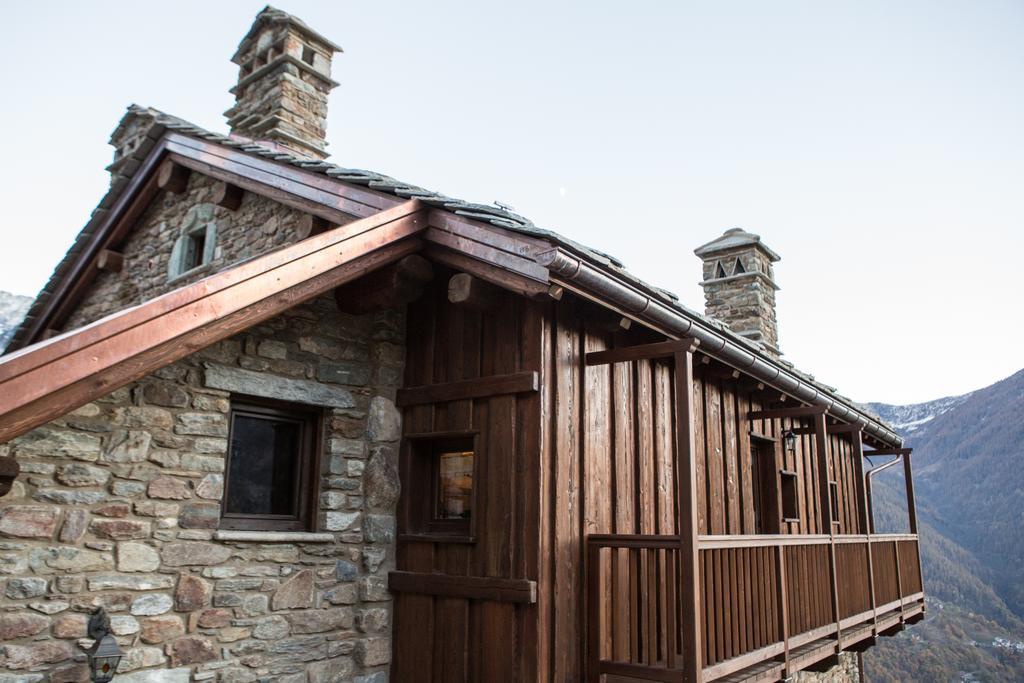 Le Petit Coeur Hotel Fontainemore Екстериор снимка