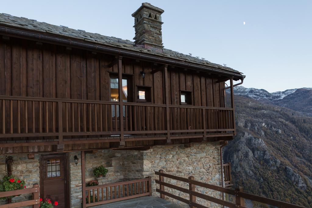 Le Petit Coeur Hotel Fontainemore Екстериор снимка