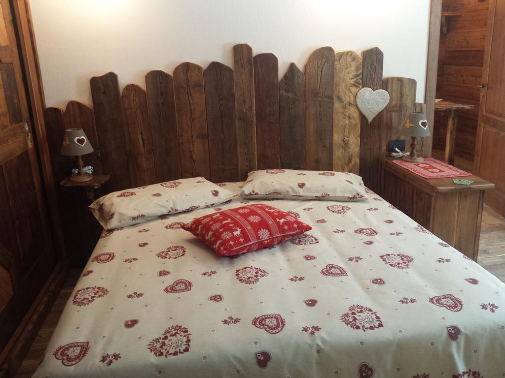 Le Petit Coeur Hotel Fontainemore Екстериор снимка