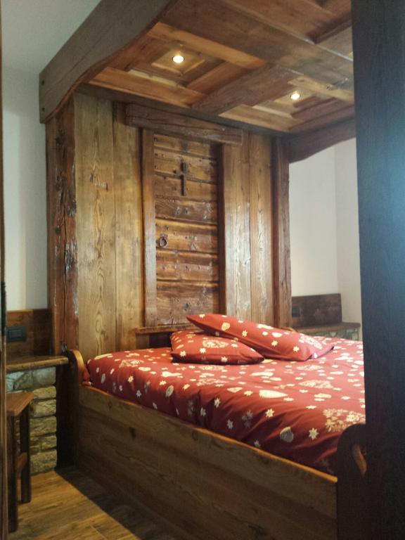 Le Petit Coeur Hotel Fontainemore Екстериор снимка