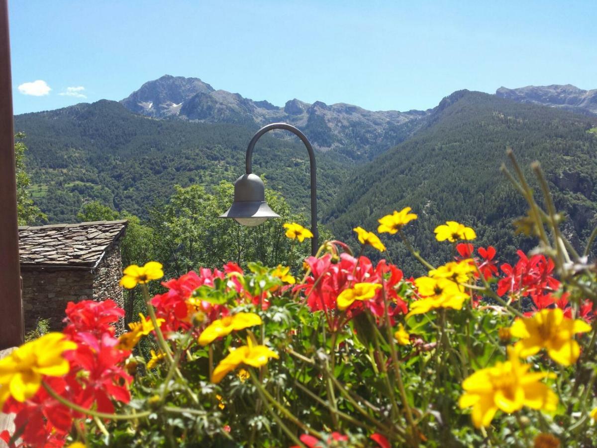 Le Petit Coeur Hotel Fontainemore Екстериор снимка