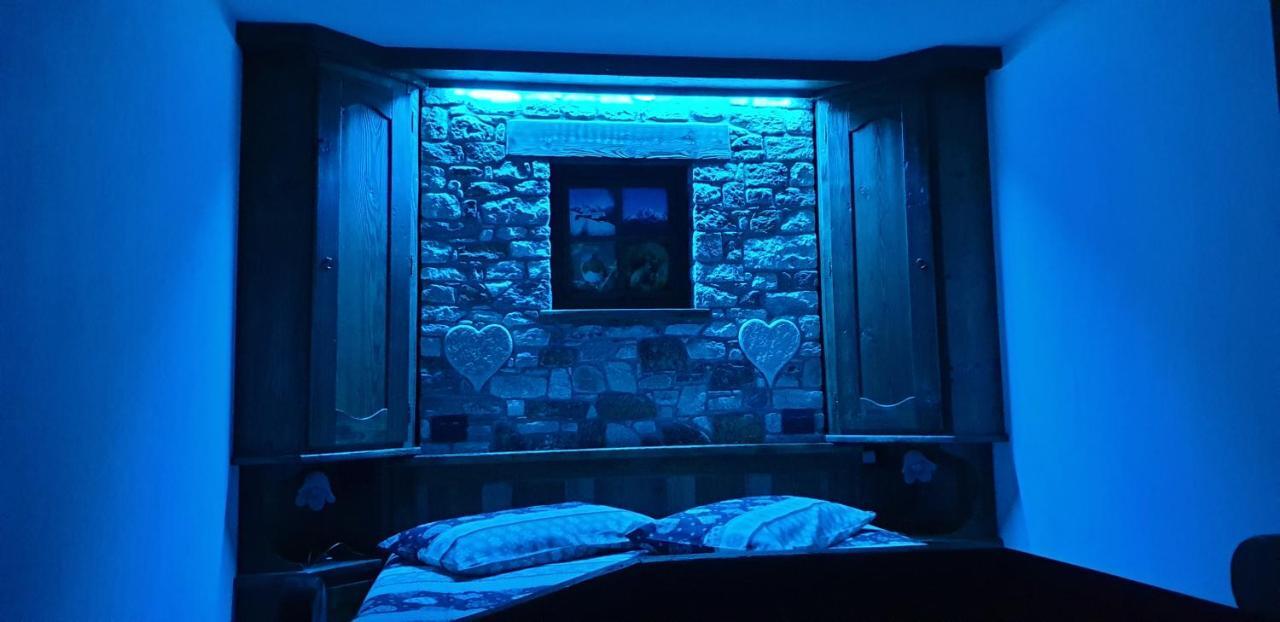 Le Petit Coeur Hotel Fontainemore Стая снимка